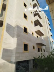  23 شقه للبيع مساحة 140م بإطلاله  مميزه