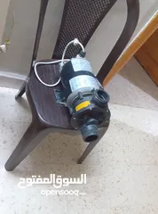  3 مضخة ماء وحد حصان نوع DXDشغال فحص كامل لسه وكالة البيع في الزرقاء والسعر مناسب العنوان الزرقاء