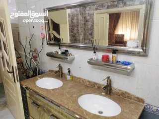  3 منزل مستقل مكون من طابقين ومدخلين منفصلين