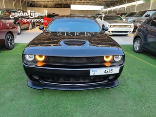  6 Dodge challenger SXT model 2018