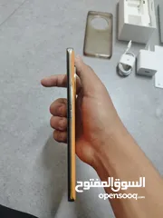  1 هونر x9b ضد الكسر ذاكره 256 الرامات 8+8 للبيع  وقابل للتفاوض بشيئ بسيط مستخدم 5اشهر جميع أغراضو