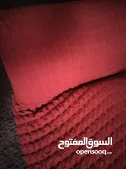  4 طقم كنب ومتفرقات للبيع  طقم كنب  طاولة 2 وممر ومعاه قطعتين  طقم كنب 7 مقاعد مع كفره بحالة جيدة