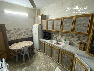  8 عمارة للبيع في وادي الحجر