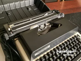  5 اله كاتبه نوع ياباني ‏جديدة غير مستعملة ‏أبدا ‏نظيفة 100% باحسن سعر typewriter