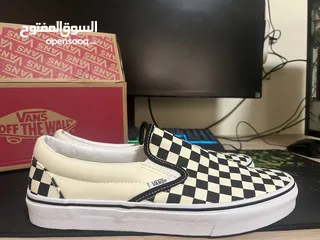  2 Brand New Vans Slip-On Shoes – Iconic Style & All-Day Comfort