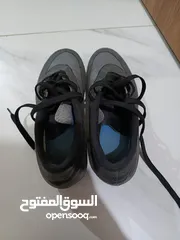  3 بوط نايك اصلييييييييي  استعمال خفيف ولا شخط ولا مزع ومريح