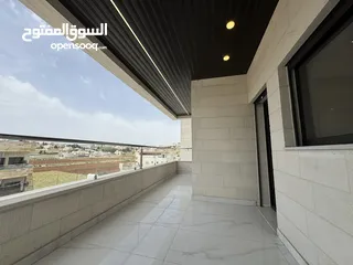  7 شقق مساحة ( 180م و 190م طابق اول و ارضي و روف ) في البنيات -طريق المطار خلف مدارس القادة