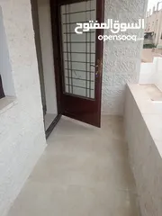  7 شقه بحيه الشرقي للبيع