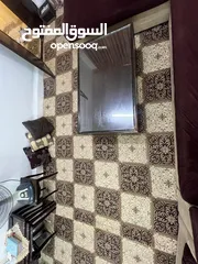  5 اثاث مستعمل طقم كنابايات/ برداي +بحرة / سجادة / طاولة