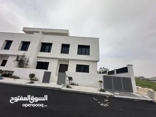  3 الظهير، فيلا  من المالك مباشرة بناء خاص وليس تجاري ( السعر فقط في الموقع حصرا )