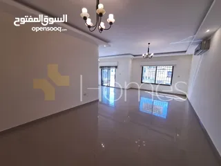  1 شقة طابق اول للبيع في دابوق بمساحة بناء 200م