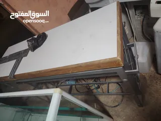  4 بترينا زجاج