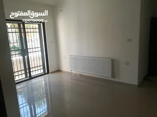 7 طابق مستقل من فيلا للايجار في ضاحية الرشيد مقابل فندق قصر الحرير