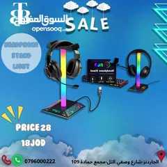  1 dreamcolor headphones stand light