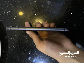  5 ايفون 11 للبيع بحالة ممتازه وكاله ولا شخط