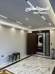  9 عرض فاخر - لم تسكن - طريق المطار - بتشطيبات خاصة - ترس بإطلالــــه بانوراما