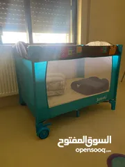  5 تخت أطفال مع فرشه بحال الجديد