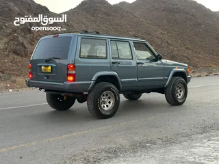  2 جيب شروكي بحالة ممتازة جدا