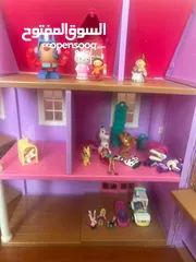  4 Selling a pre - loved dollhouse