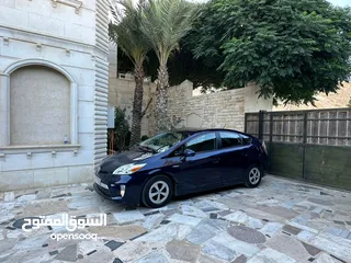  20 تويوتا بريوس 2014 بحالة الوكالة قاطعة مسافة 72 الف فقط للبيع