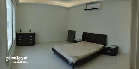  16 للايجار فيلا فخمة جديده كلياً  5 غرف و المرافق - Brand New Villa For Rent 5 BHK with Facility