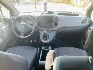  8 بيجو بارتنر 2015 ديزل متور 1600 ديزل جير عادي