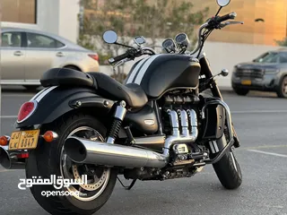  1 Triumph Rocket III Roadster 2300 cc