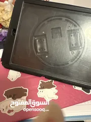  8 ايياد الجيل التامن مستعمل بس لسا منيح فيه مساحة 128 و بعطيكم هدية كفرين و قلم و الشاحن والكرتونة