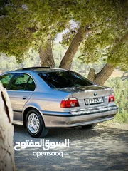  8 BMW E39 525