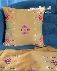  4 وسائد مطرزة