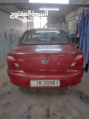  5 كيا ريو توماتيك موديل 2000