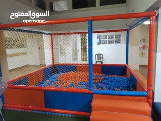  2 من تجهيزاتنا تفصيل بركة طابات في روضة الأهلية جبل عمان مقاس 3.50 متر في 3 متر سيفتي كامل