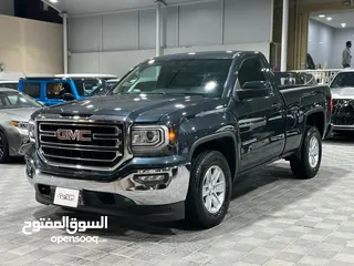  1 GMC Sierra