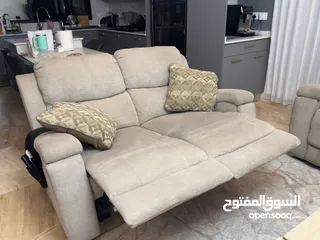  4 طقم كنب 7 مقاعد ركلاينر أمريكي