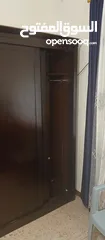  1 خزانة غرفة اطفال و شبابية