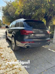  6 Audi Q7 in excellent condition no accidents