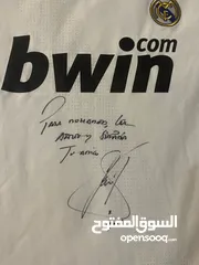  4 بلوزه مدريد موسم 2008-2009 موقعه من راؤول ولاعبين مدريد لون ابيض من اديدس