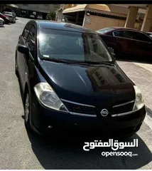  1 Nissan tiida 2009,