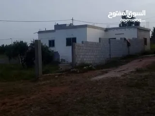  1 بيت مستقل للبيع