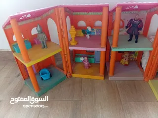 3 بيت العاب للأطفال مع العاب كومة سعر حرق25 دينار مع العاب وفيه مجال