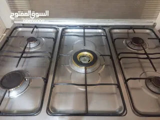  3 فرن بحالة ممتازه يعمل