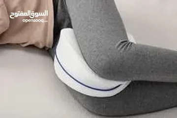  10 مخدة   ابعاد الفخدين و الساقيين عن بعضهما اثناء النوم