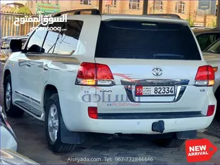  3 تويوتا لاند كروزر صالون 2010 VXR دفع رباعي نضيف جدا  عرطة