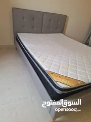  4 سرير مستعمل استعمال بسيط
