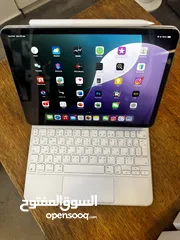  1 iPad Pro11 2022 M2  مستعمل بحال الجديد