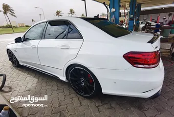  4 Mercedes e350