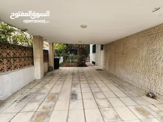  19 شقة أرضية طابقية للإيجار في عبدون الشمالي - ref : 14474