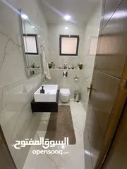  7 شقة مميزة للبيع في ضاحية الرشيد