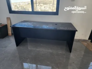  1 مكتب خشب مستعمل شبه جديد