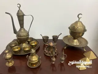  1 تحف و نحاسيات